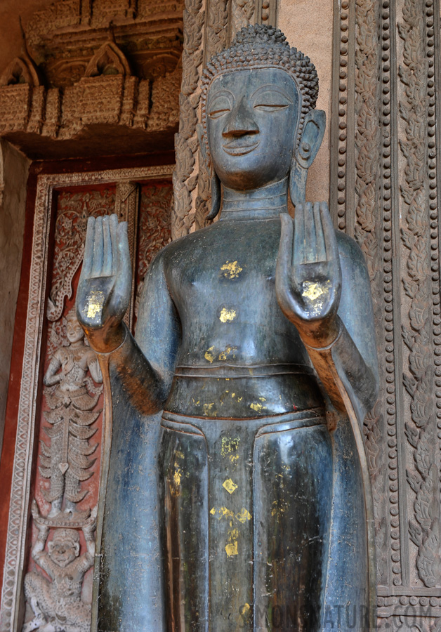 Vientiane [50 mm, 1/60 sec at f / 7.1, ISO 200]